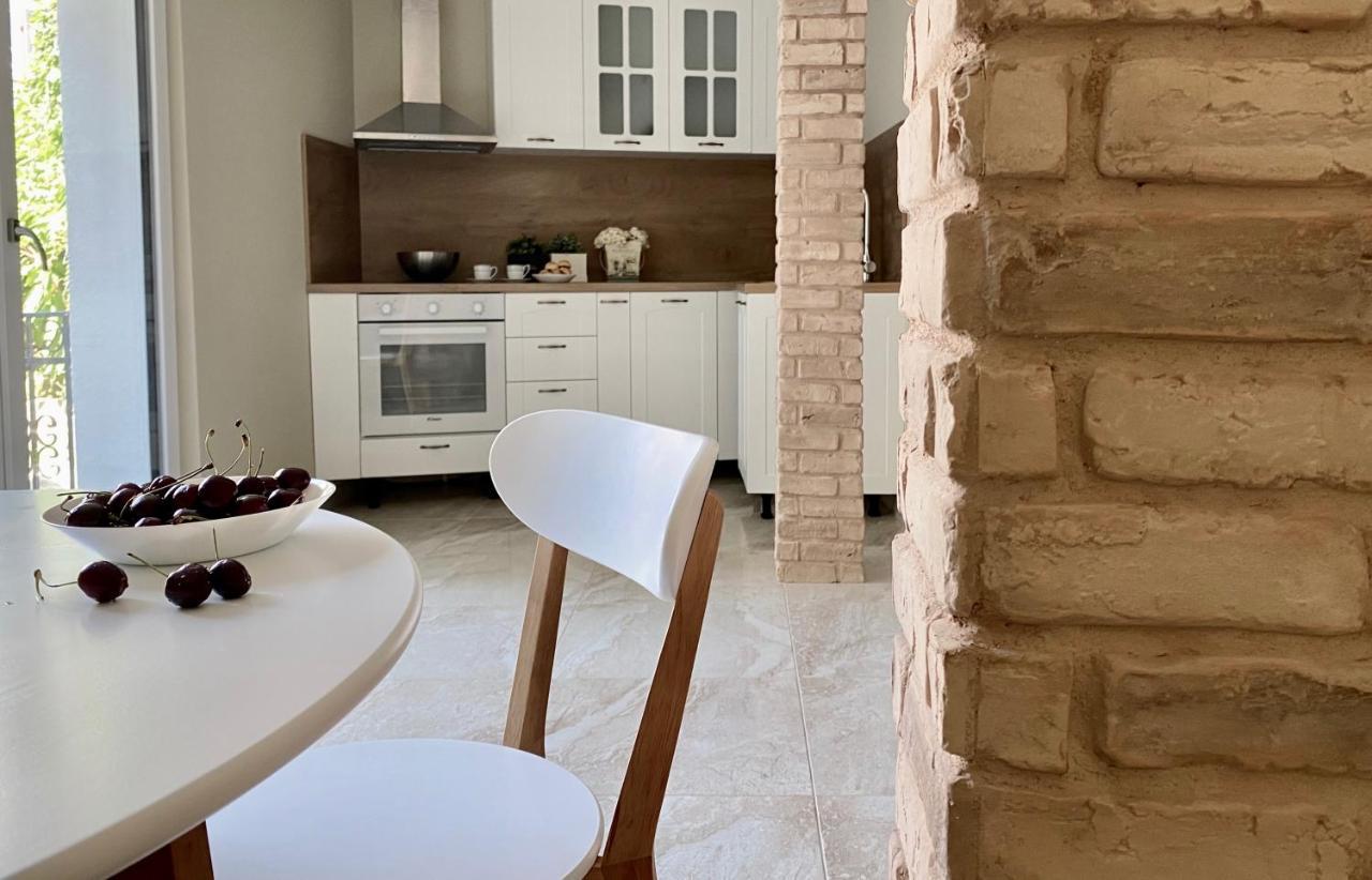 Old Town City Center Apartment Ruse Exterior photo