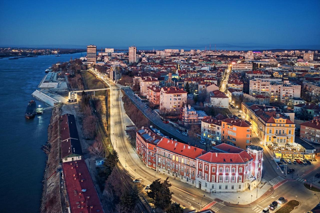 Old Town City Center Apartment Ruse Exterior photo
