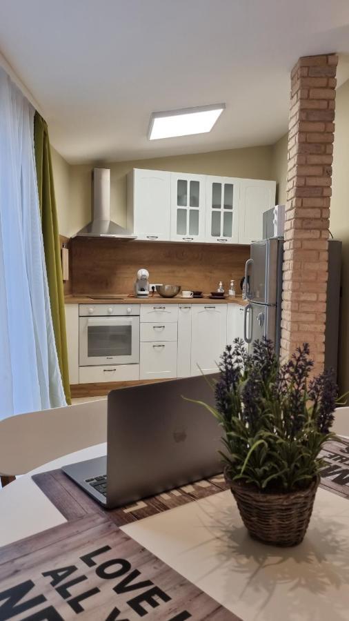 Old Town City Center Apartment Ruse Exterior photo